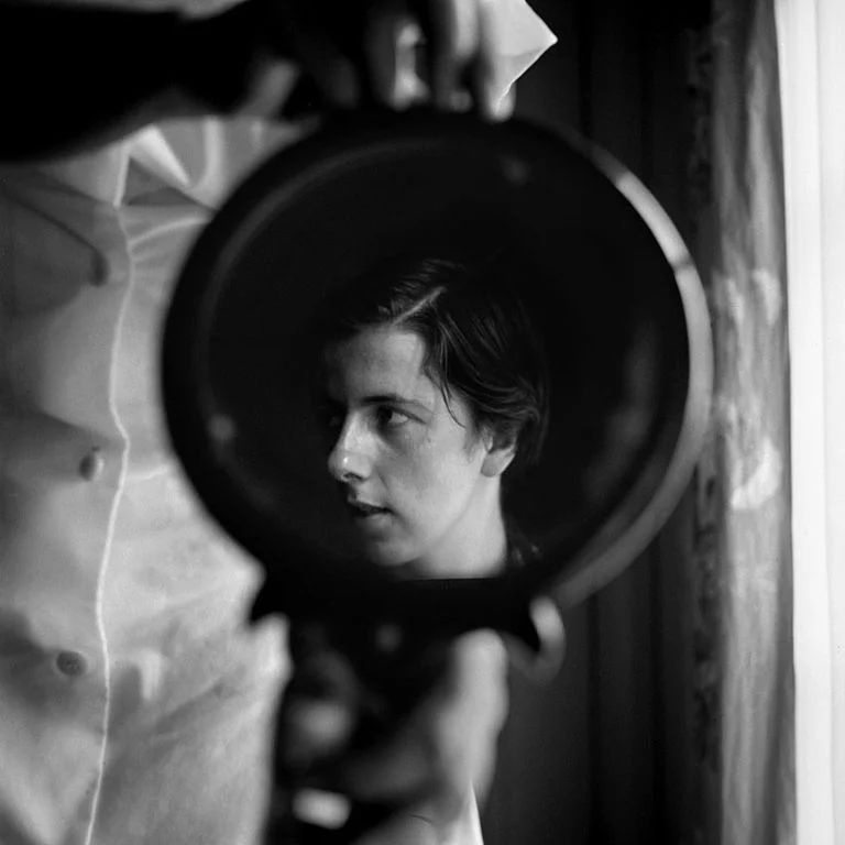 Autoportraits de Vivian Maier : se cacher en pleine lumière Vivian Maier Autoportrait 13